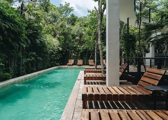 Pousada 8br Two-villa Compound With Four Pools *