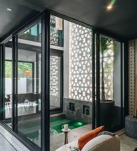 8br Two-villa Compound With Four Pools Pousada