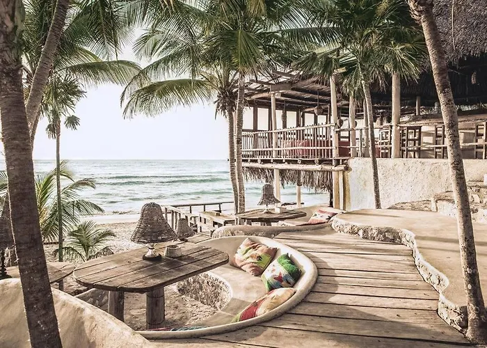 8br Two-villa Compound With Four Pools