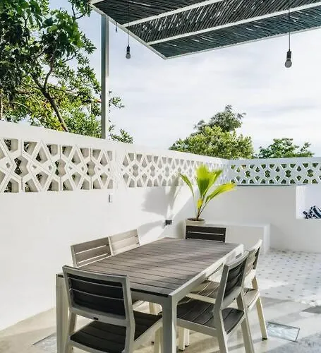 8br Two-villa Compound With Four Pools Pousada
